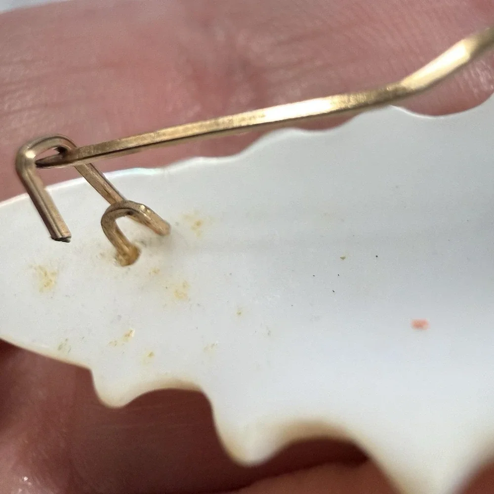 Vintage Gold Filled Wire Wrap Mother of Pearl Shell Carved Leaf Pin Brooch